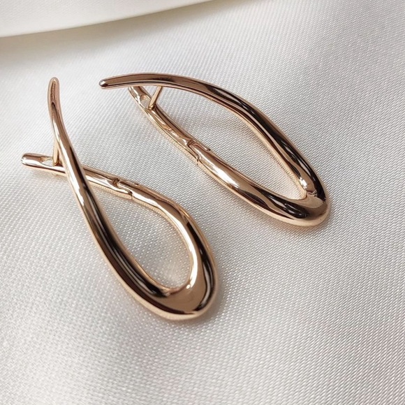 Modern Huggie Earrings 14k Gold Plated Luxury Design Earrings - Picture 2 of 12